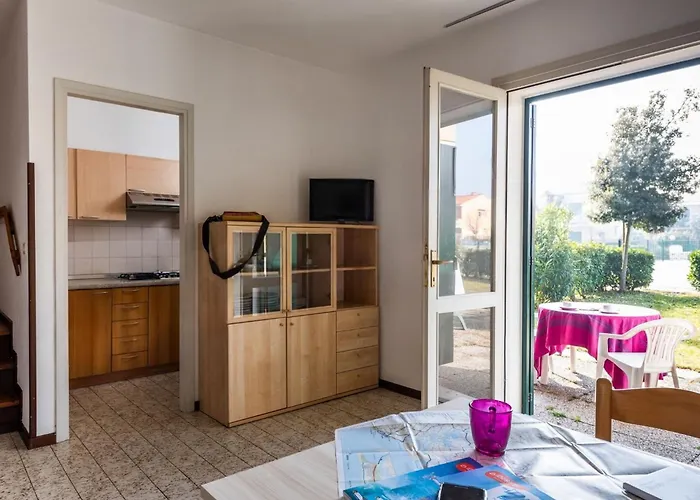 Cozy House With Garden And Pool In