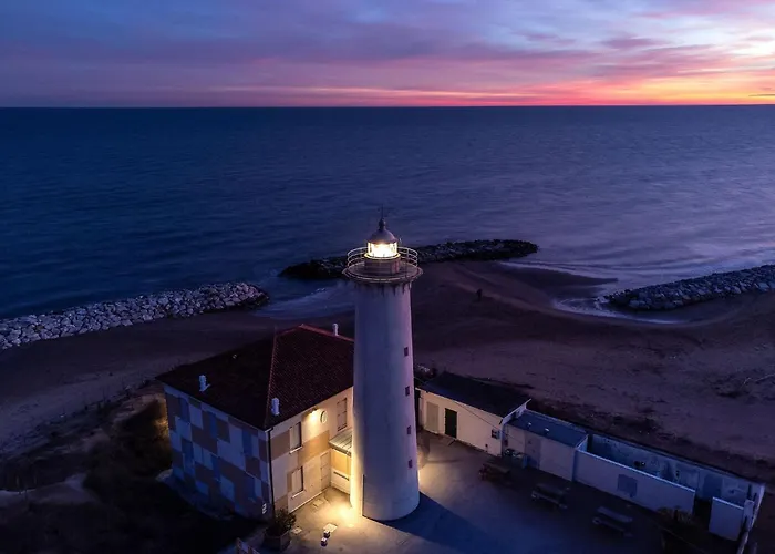 Cozy House With Garden And Pool In *