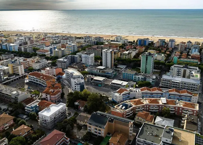 Cozy House With Garden And Pool In *