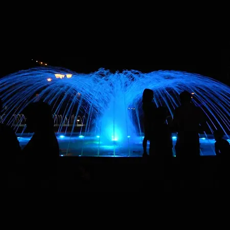 Cozy House With Garden And Pool In Апартаменти Бібіоне