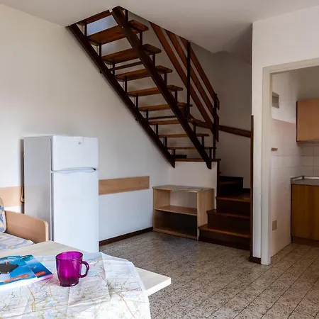 Cozy House With Garden And Pool In * 비비오네